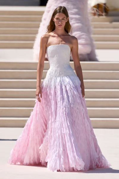 Look 50